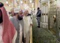 وفاقی وزیر مذہبی امور کی روضہ رسول ﷺ پر حاضری، ریاض الجنتہ میں نوافل کی ادائیگی، ملکی سلامتی کے لیے دعا کی
