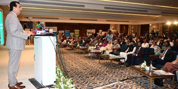 چیئرمین سینیٹ کا آبادی کی منصوبہ بندی ، نوجوانوں کی ترقی کے لئے اجتماعی اقدامات پر زور