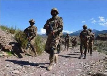 ٹانک میں دہشت گردوں نے چیک پوسٹ پر باردو سے بھری گاڑی ٹکرا دی، سکیورٹی فورسز کے 15 اہلکار شہید، جوابی کارروائی میں 12 دہشت گرد جہنم واصل
