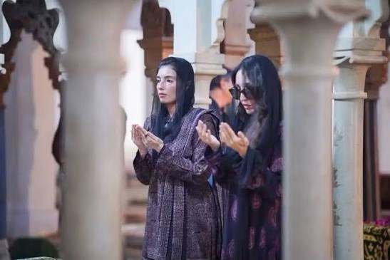 خاتون اول بی بی آصفہ بھٹو زرداری کی شہید میر شاہنواز بھٹو کے 41ویں یوم شہادت کے موقع پر نوڈیرو ہاؤس میں منعقدہ قرآن خوانی میں شرکت