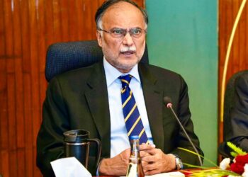 مستقبل میں کامیاب وہی ہوگا جو مصنوعی ذہانت کو اپنے کاروبار کا حصہ بنائے گا، پروفیسر احسن اقبال