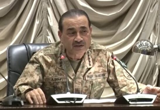 سرحد پار سے آنے والی دہشت گردی کو ریاست کی پوری طاقت سے کچل دیا جائے گا، مسلح افواج قوم کی مکمل حمایت سے پراکسی دہشت گردوں کے ٹھکانوں اور ان کے سہولت کاروں کا مکمل خاتمہ یقینی بنائیں گی، فیلڈ مارشل سید عاصم منیر