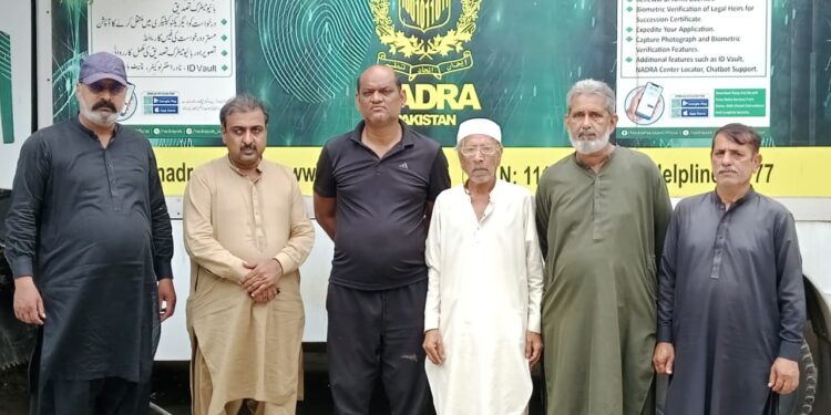 چیئرمین الشریف فاؤنڈیشن پاکستان پرویز اقبال ارائیں مرتضی ویلفیئر کمیٹی اور سعدیہ منگی کے زیر اہتمام مرتضی ٹاؤن نادرہ کے کیمپ کا انعقاد