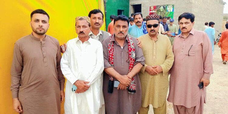 چیئرمین الشریف فاؤنڈیشن پاکستان پرویز اقبال آرائیں کی محب چانڈیو کے مرحوم بیٹے , تصور علی کے سوئم میں شرکت، مرحوم کے لیے دعائے مغفرت