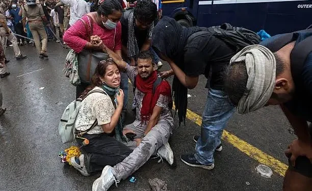 کاکروچ جنتا پارٹی کی احتجاج ۔جین زی کی بغاوت میں تبدیل ۔مودی کا گھیراؤ ۔نوجوانوں میں غم وغصہ بڑھنے لگا