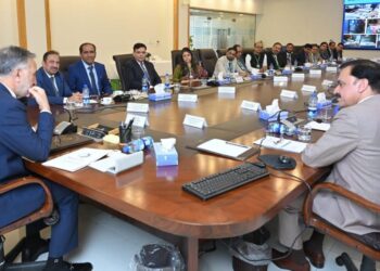 دیانت داری، مضبوط کردار اور بدعنوانی کے خلاف زیرو ٹالرنس ہی موثر خدمت عامہ کی بنیاد ہے، چیئرمین نیب لیفٹیننٹ جنرل (ر) نذیر احمد