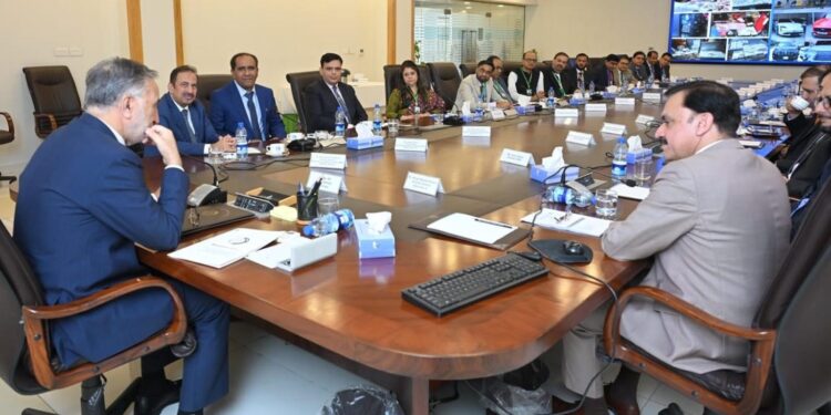 دیانت داری، مضبوط کردار اور بدعنوانی کے خلاف زیرو ٹالرنس ہی موثر خدمت عامہ کی بنیاد ہے، چیئرمین نیب لیفٹیننٹ جنرل (ر) نذیر احمد