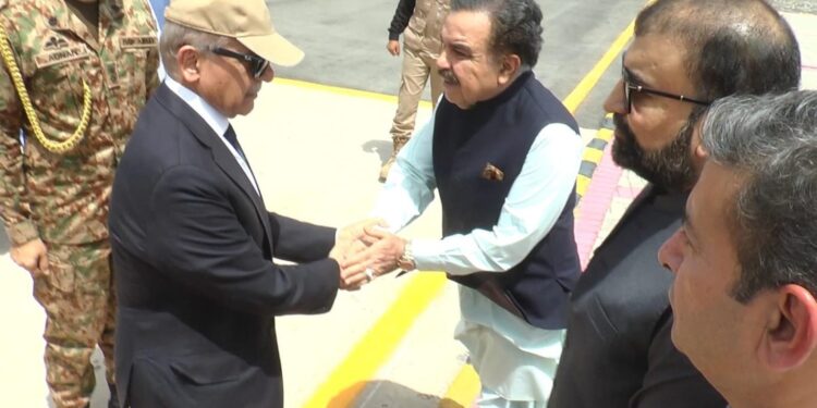 وزیراعظم محمد شہباز شریف ایک روزہ دورے پر کوئٹہ پہنچ گئے