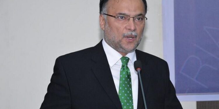 پاکستان کبھی ناکام نہیں ہو سکتا، نوجوان کاکروچ نہیں بلکہ شاہین ہیں، وفاقی وزیراحسن اقبال