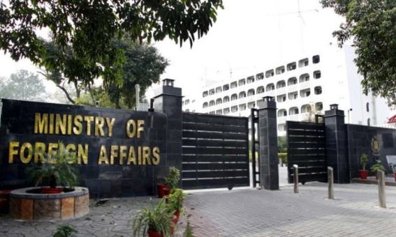 علاقائی کشیدگی کے تسلسل کے دوران اسلام آباد تمام متعلقہ فریقوں کے ساتھ مسلسل رابطے میں ہے، ترجمان دفتر خارجہ طاہر حسین اندرابی کی پریس بریفنگ