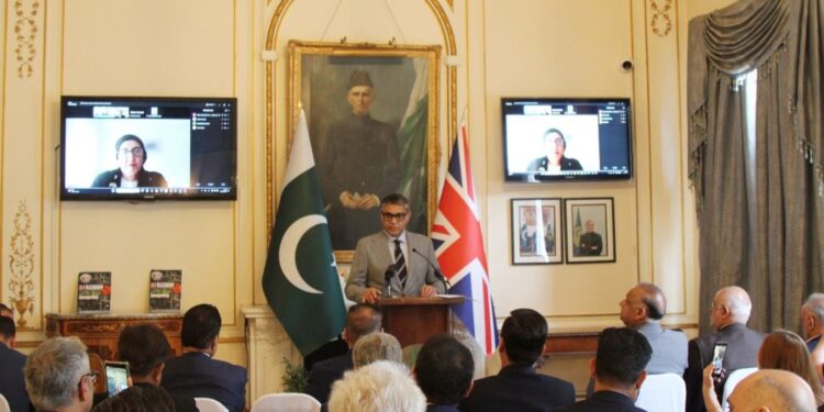 لندن میں پاکستانی ہائی کمیشن کی جانب سے 5 اگست کے بھارت کے یکطرفہ اور غیر قانونی اقدامات کے حوالے سے ’’یوم استحصال کشمیر‘‘ سیمینارکا انعقاد