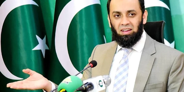 بھارت کے 5 اگست کے اقدامات اقوام متحدہ کی قراردادوں اور عالمی قوانین کی صریح خلاف ورزی ہیں، حق خودارادیت کے حصول تک کشمیری عوام کے ساتھ کھڑے رہیں گے، وفاقی وزیر عطاء اللہ تارڑ